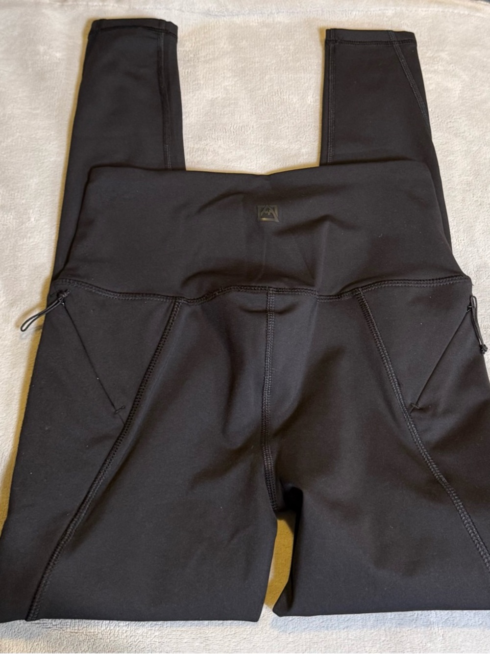 Avalanche Women Black Outdoor Performance Leggings